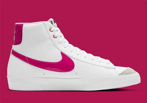 blazers nike pink